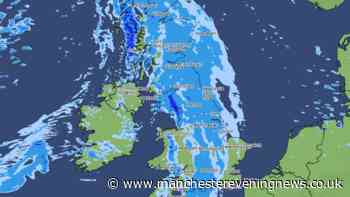 Met Office weather maps show exact date UK to be hit with 600-mile wall of rain