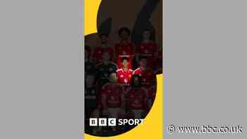 Why is JJ Gabriel in Man Utd's team photo?