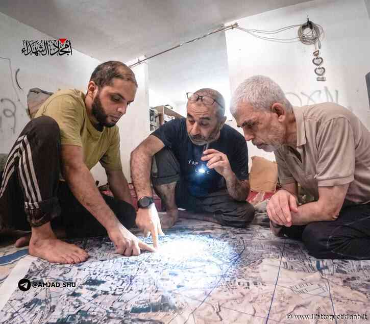 Mappe e travestimenti, Hamas diffonde nuove immagini dell’ex leader Yahya Sinwar sul campo di battaglia a Gaza