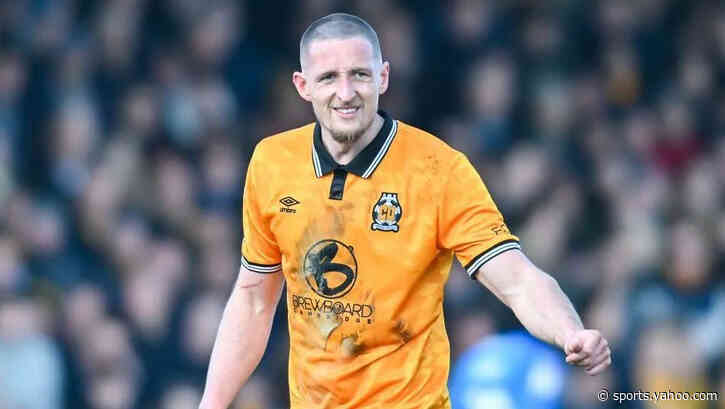 Hornchurch sign Cambridge striker Loft on loan