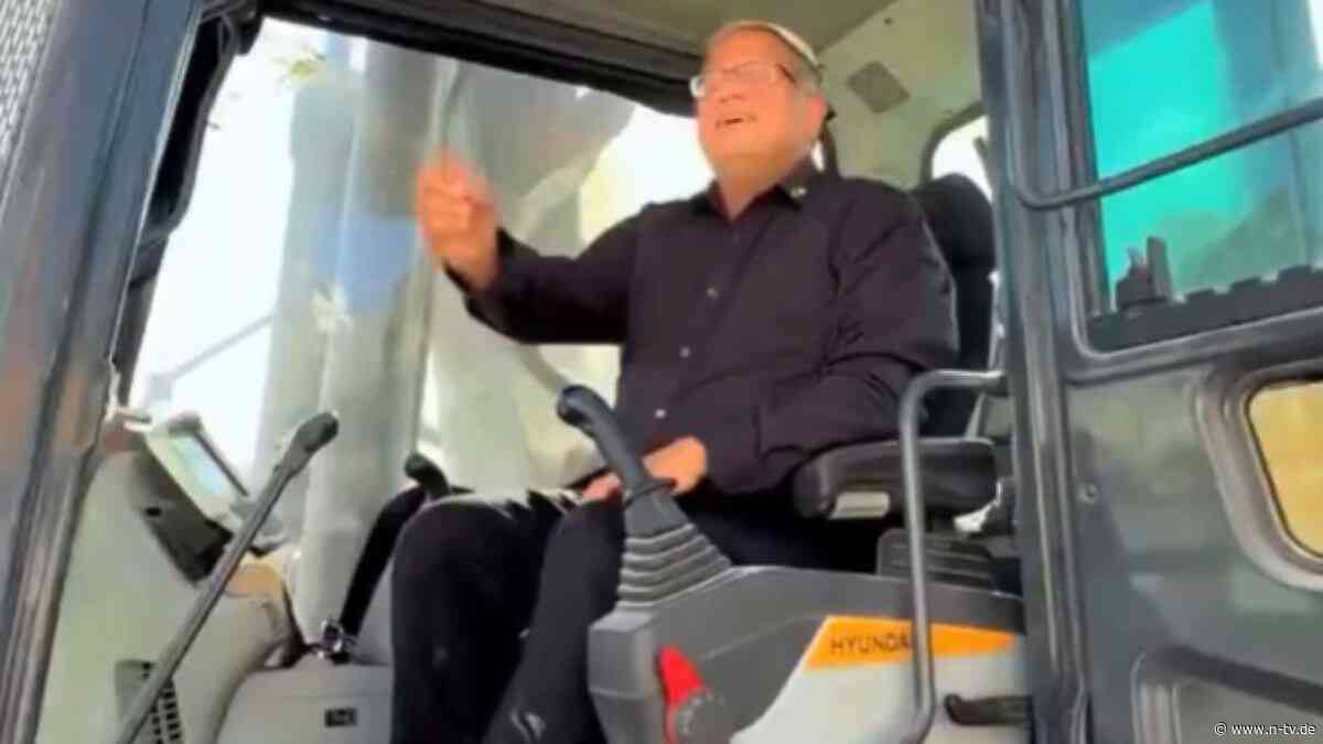 Ben Gvir grüßt aus Fahrerkabine: Israel macht 70 Palästinenser obdachlos - Minister sitzt im Bulldozer