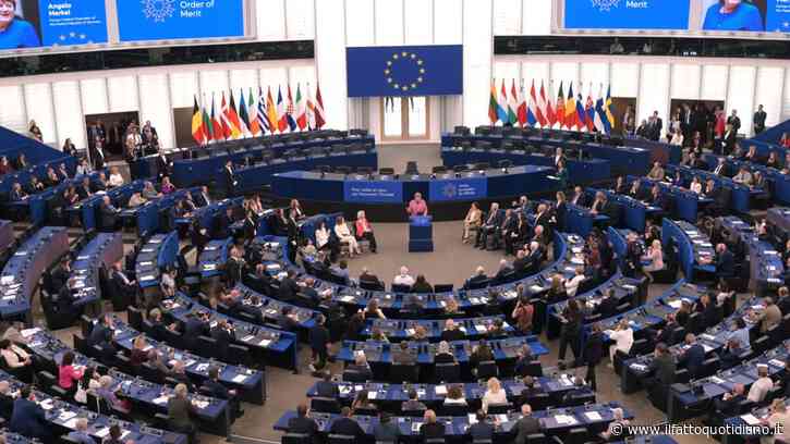 Extraprofitti, bocciato emendamento M5s al Parlamento Ue per tassare i colossi dell’energia: la destra italiana vota contro