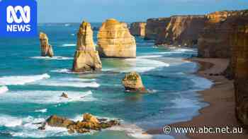 Tourists must pay and book ahead to see iconic Twelve Apostles
