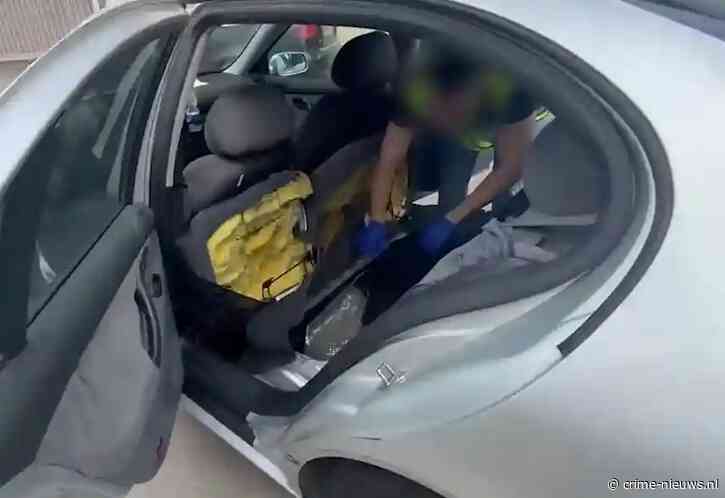 Migrant verstopt onder achterbank ontdekt in auto in haven van Spaanse  exclave Ceuta