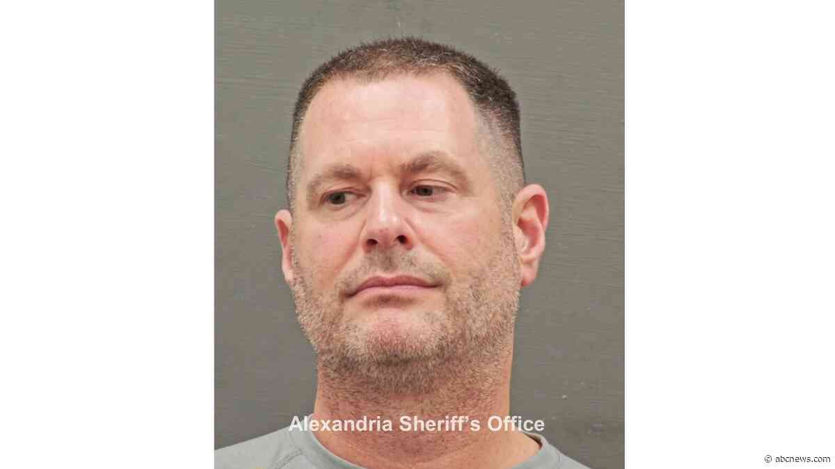 Former CIA officer pleads guilty to stealing nearly $200 million in gold bar case