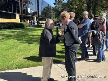 First day of early voting draws crowds; Kaptur campaigns