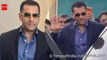 Salman Khan creates fan frenzy at Dubai event - WATCH