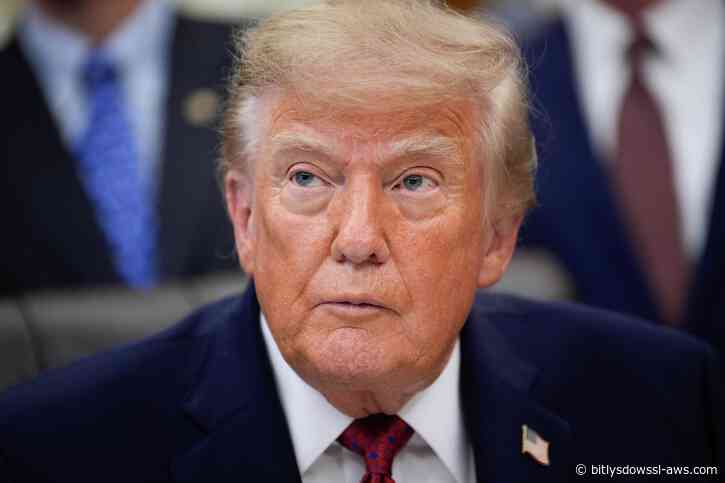 Trump destaca cooperación con Venezuela durante reconocimiento a marineros del USS Billings
