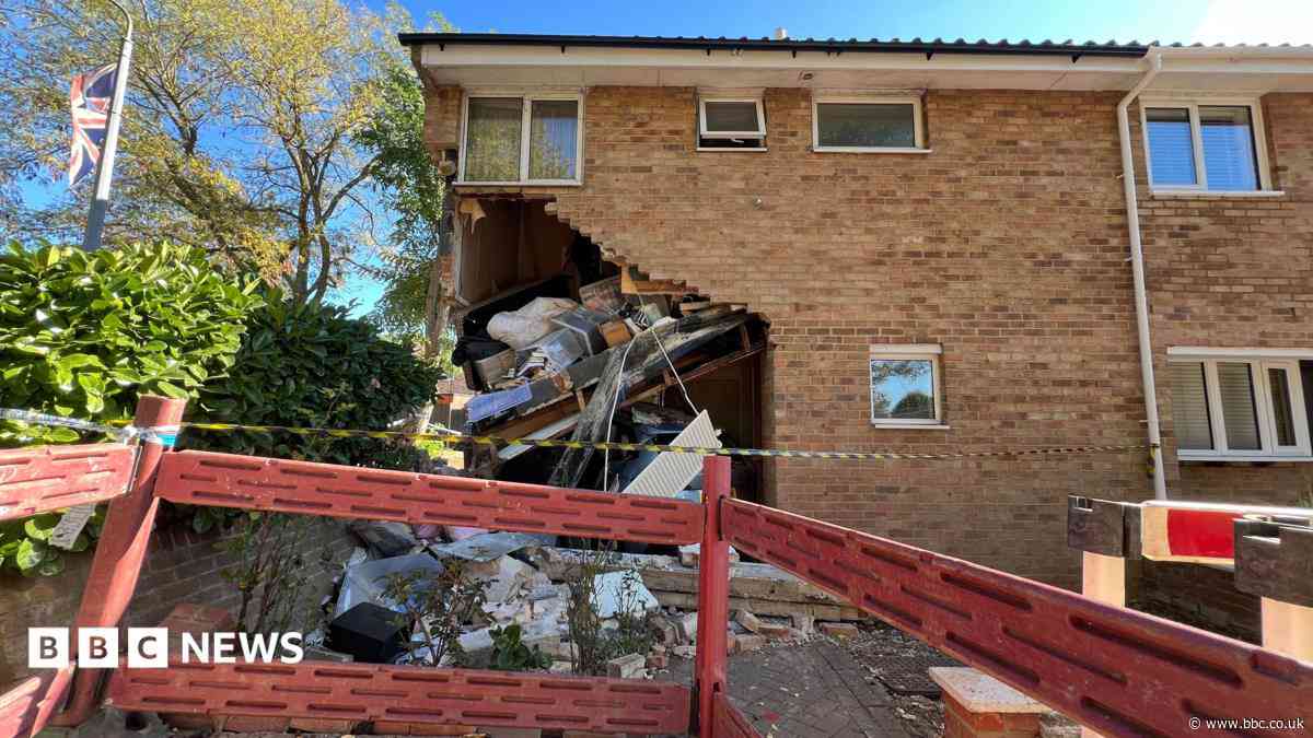Drivers 'dicing with death' on house crash street