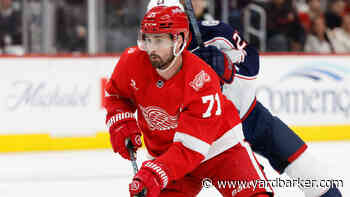 Dylan Larkin's season debut helps shift mood in Red Wings' win