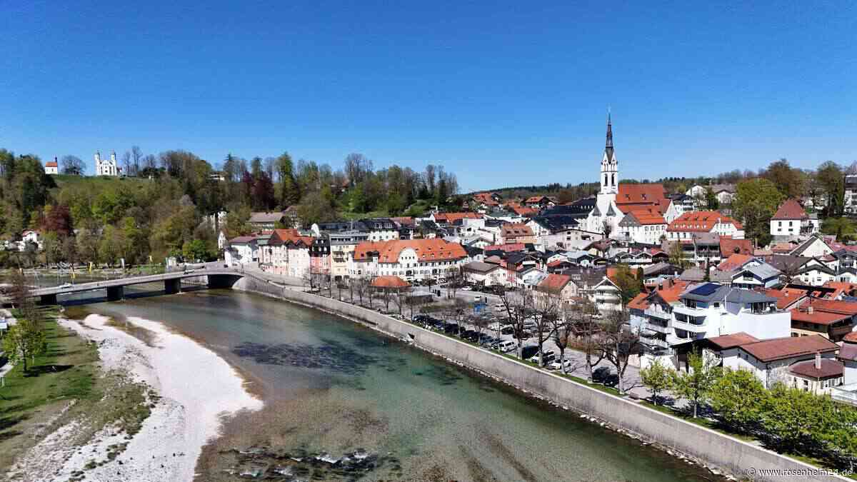 Seniorin (95) stürzt mit Rad in oberbayerischen Fluss – und überlebt dort eine ganze Nacht