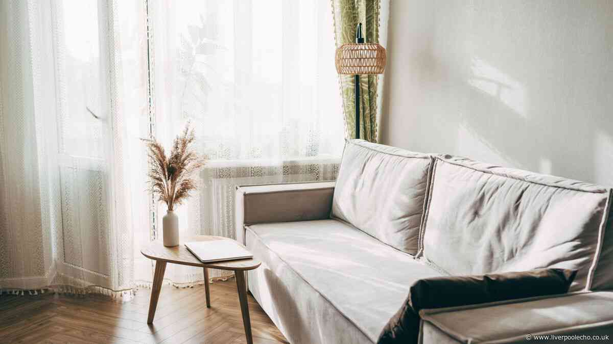 Homes look cheap and tacky if you don't remove 4 living room features