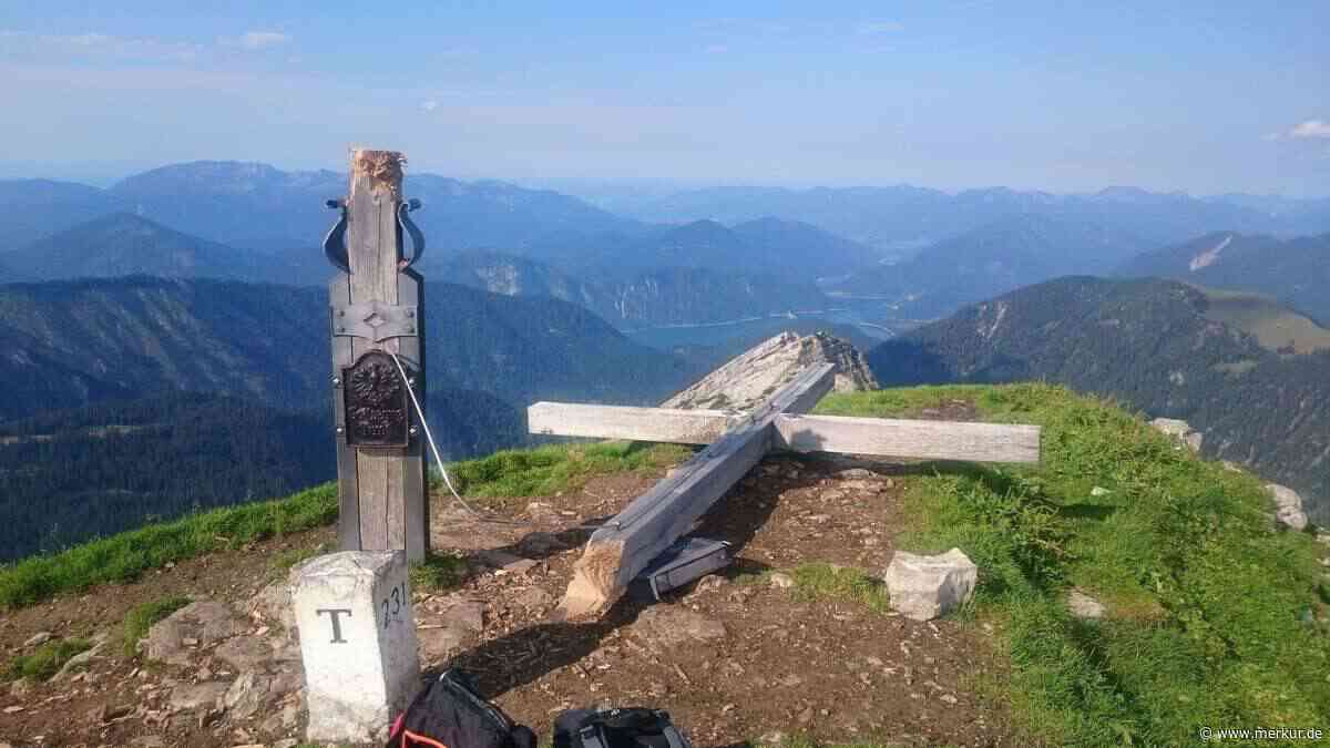 Rätsel nach zehn Jahren noch nicht gelöst: Gipfelkreuz-Hacker fällte drei Kreuze – und wurde nie gefasst