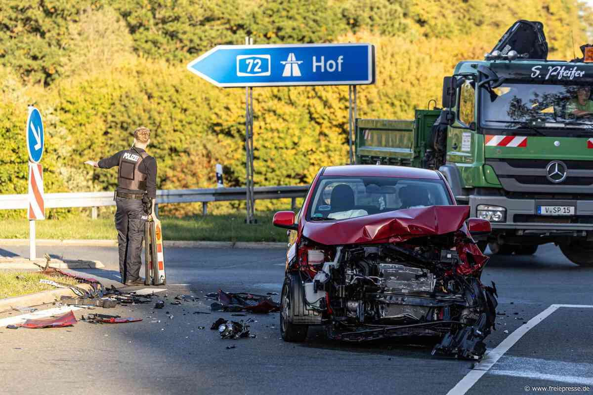 Drei Verletzte bei Unfall an A-72-Abfahrt Plauen-Ost