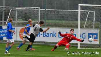 SG Oberding bleibt Spitzenreiter: Fischbeck trifft doppelt beim 3:0