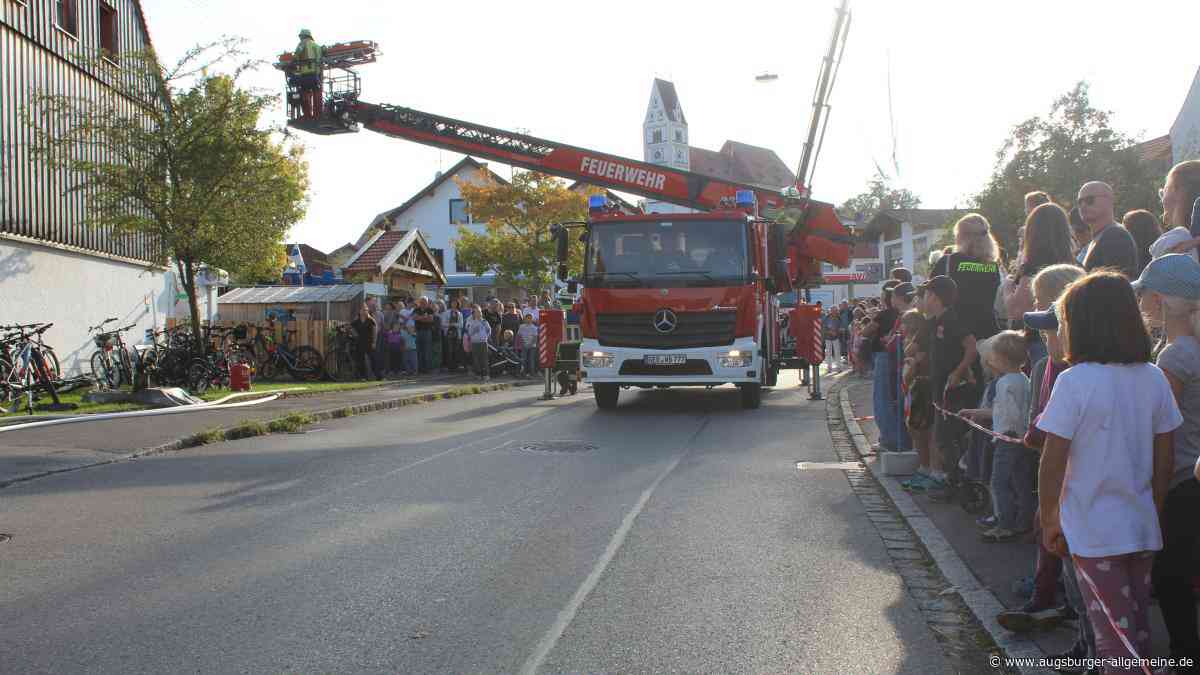 Feier mit Fettexplosion und Festzug