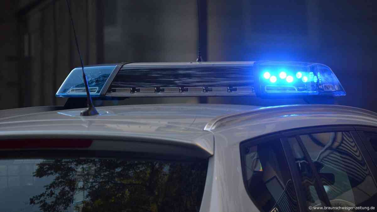 Raubüberfall am Bankplatz: Mehrere Männer schlagen auf 28-Jährigen ein