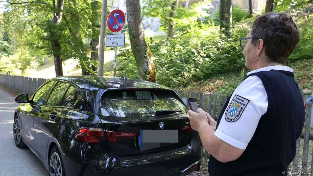 „Wir brauchen mehr Kontrollen“: Moosburg lässt parkende Autos künftig verstärkt überwachen