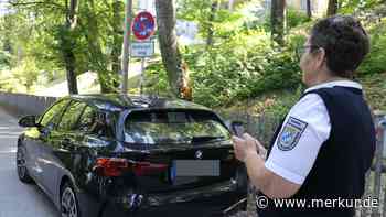 „Wir brauchen mehr Kontrollen“: Moosburg lässt parkende Autos künftig verstärkt überwachen