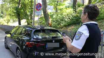 „Wir brauchen mehr Kontrollen“: Moosburg lässt parkende Autos künftig verstärkt überwachen