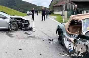 Klassieker in puin na aanrijding in de Alpen