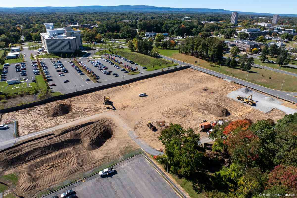 Scaffolds & Cranes: New DOT Central Testing Laboratory under construction