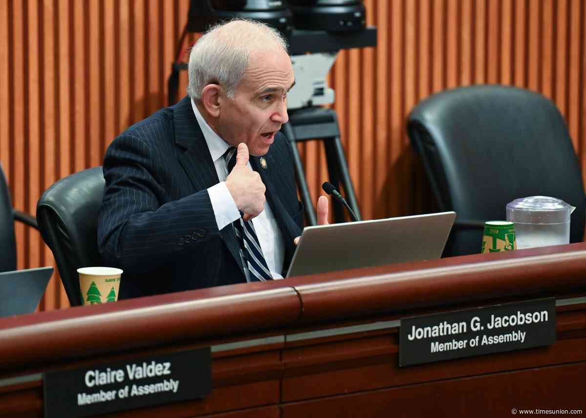 Bill would target online ghost job postings in New York