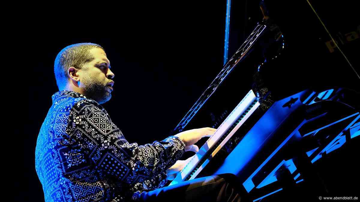 Jason Moran schwärmt beim Elbphilharmonie-Auftritt von Hamburg – aus Gründen