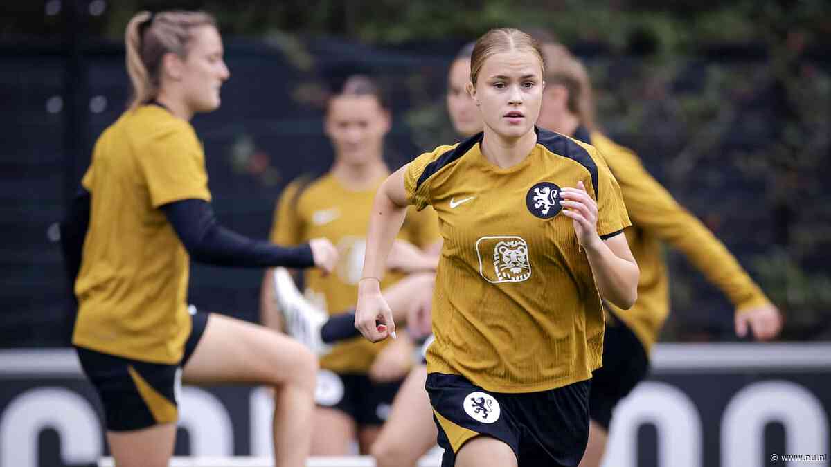 Sophie Proost (19) kreeg in vliegtuig belletje voor Oranjevrouwen: 'Stond te trillen'