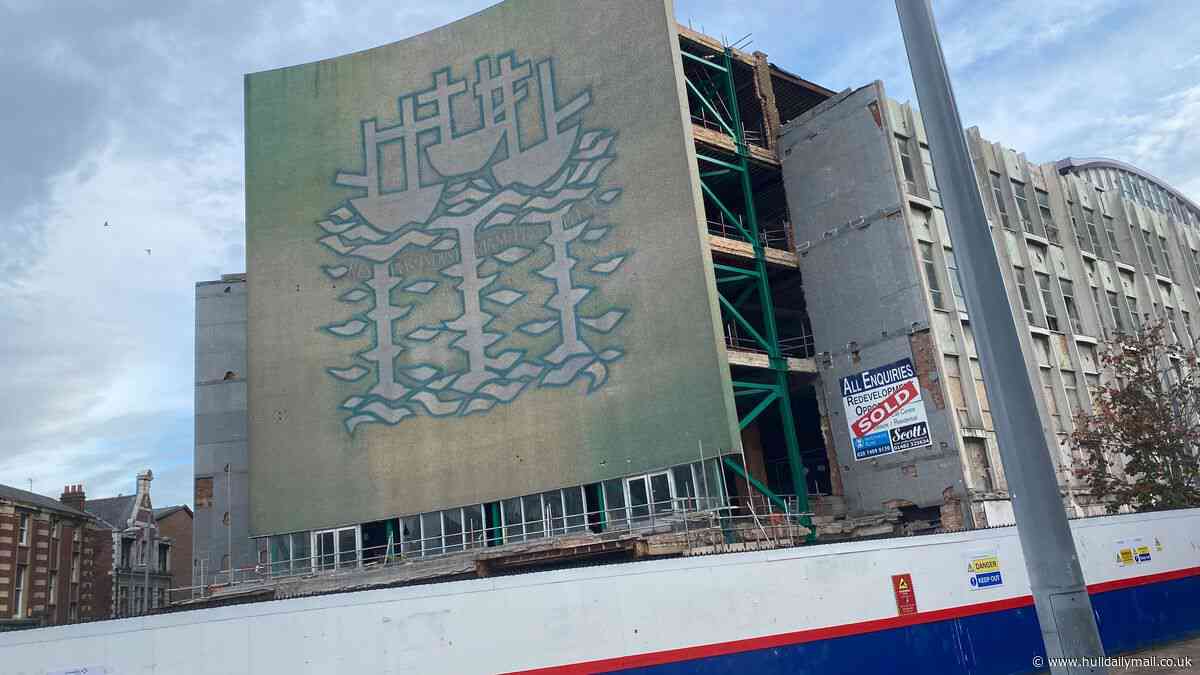 Search for company to demolish landmark Hull building as Albion Square  redevelopment progresses