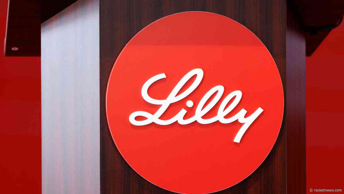 Eli Lilly says closely watched combo obesity regimen boosts weight loss in mid-stage trial