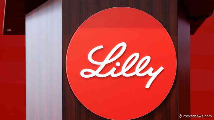 Eli Lilly says closely watched combo obesity regimen boosts weight loss in mid-stage trial