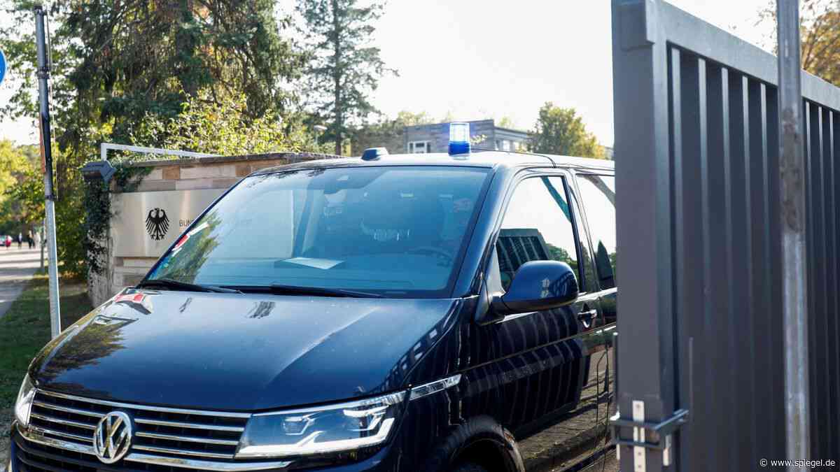 August Hanning: Ex-BND-Präsident kommt wegen Spionageverdachts in U-Haft