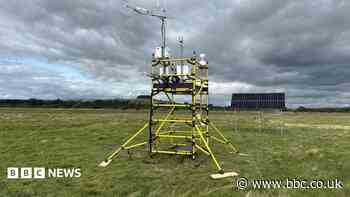 Carbon tracking tower put on Scotland's largest saltmarsh