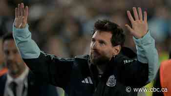 Lionel Messi plays final Argentina national team game