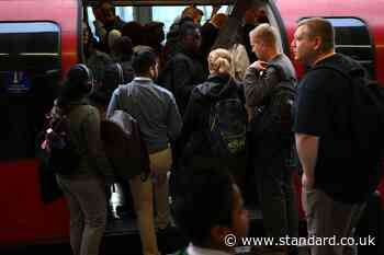 London travel news LIVE: Piccadilly line part suspended after signal failure