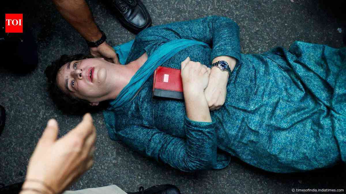 'I won't move': Angry Priyanka Gandhi 'holds the ground' as cops drag her away from protest site - watch