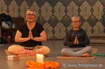 Yoga in der Zwickauer Pauluskirche: So viel Gymnastik war noch nie vor dem Altar