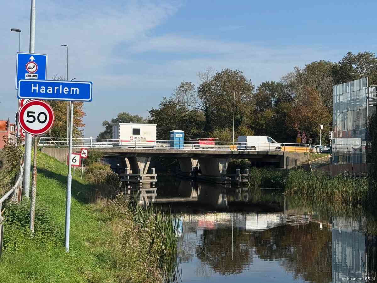 Nieuwe fietsbrug moet oversteken naar Coornhert Lyceum veiliger maken
