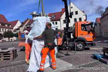 Noch verhüllt: Freiberg bekommt zwölfte und letzte Silberweg-Figur