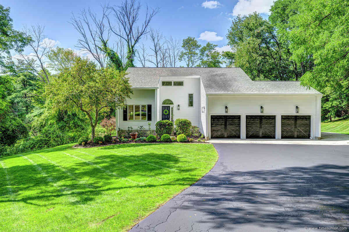 House of the Week: Latham contemporary with spacious layout, dramatic great room
