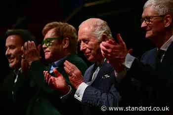 King and Sir Elton John enjoy singer Skye Newman’s pre-concert performance