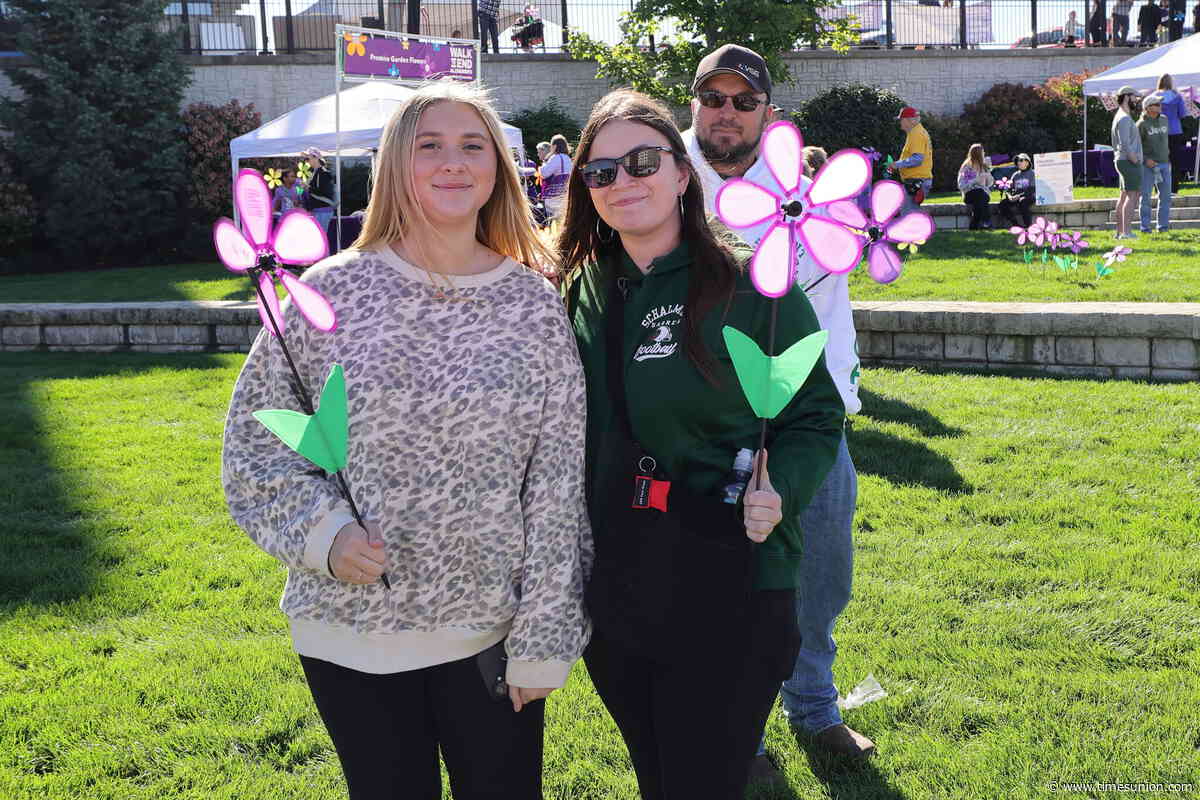SEEN: Walk to End Alzheimer’s at Mohawk Harbor in Schenectady