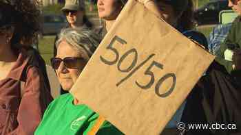 'Can't afford more delays,' transit advocate says as rally urges province to restore 50-50 funding