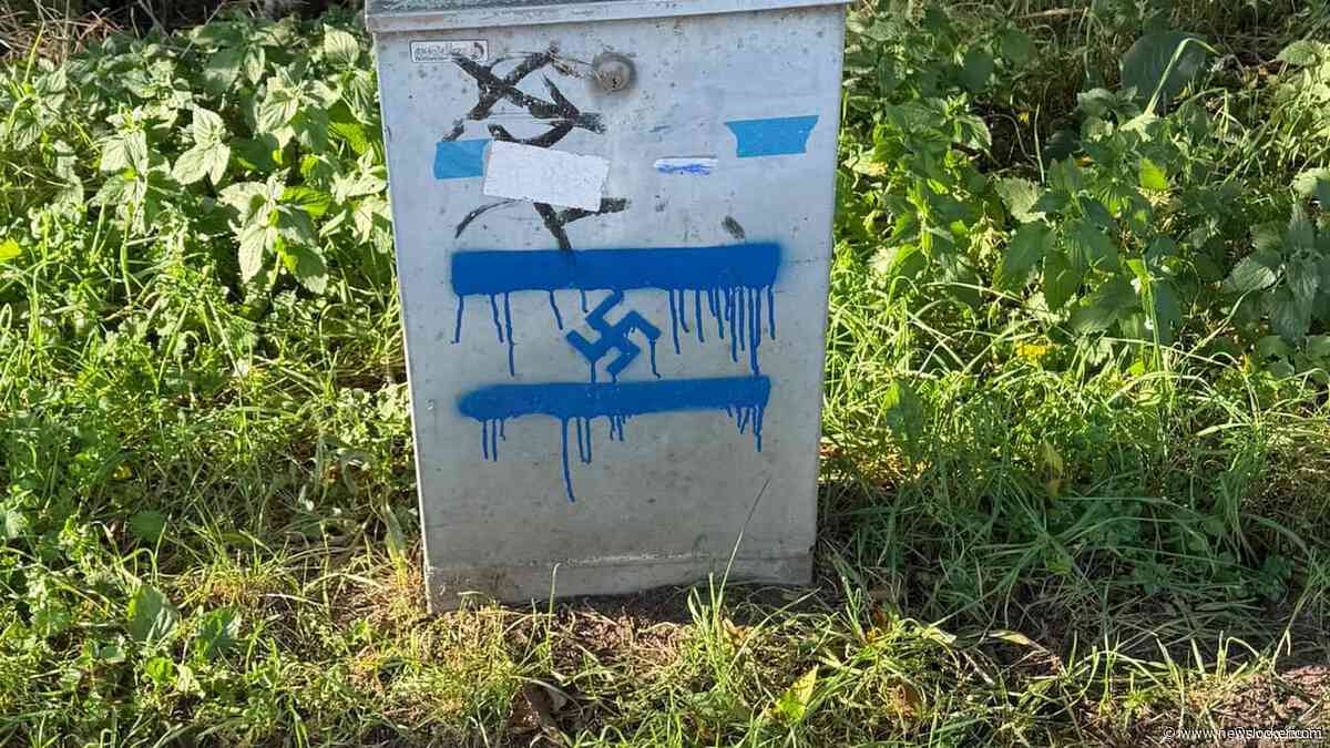 Straten Nieuw-Lekkerland beklad met tientallen hakenkruizen in Israëlische vlag
