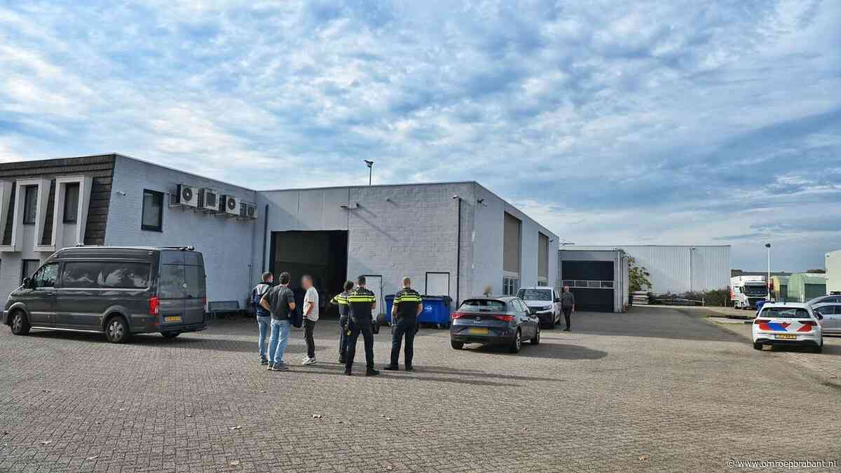 Onderzoek bij bedrijf in Tilburg, mogelijk grondstoffen voor drugs gevonden