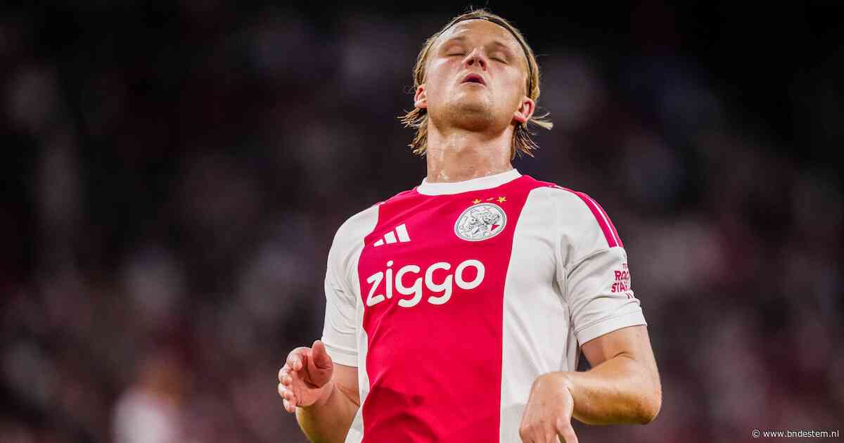Drama voor Kasper Dolberg: Ajax-spits dit seizoen niet meer in actie door gescheurde kruisband