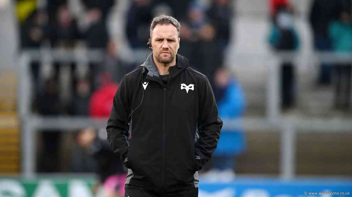 Unhappy Welsh coach defends call and English boss confronts accusations