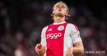 Drama voor Kasper Dolberg: Ajax-spits dit seizoen niet meer in actie door gescheurde kruisband