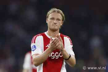 Ajax-spits Dolberg geopereerd na zware knieblessure: 'Dit komt hard aan'